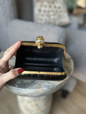 ALEXANDER MCQUEEN| LIMITED EDITION Classic Skull Clutch