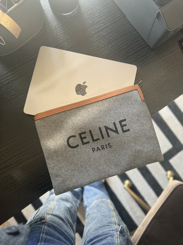 CELINE | Logo Clutch