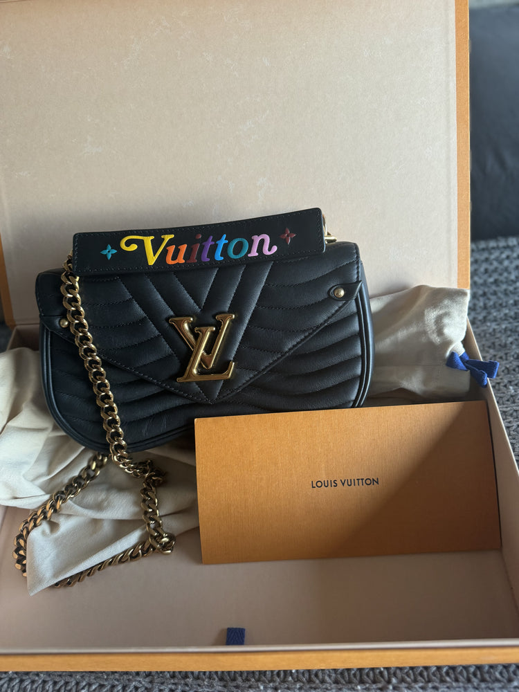 LOUIS VUITTON | New Wave Chain Bag MM Noir