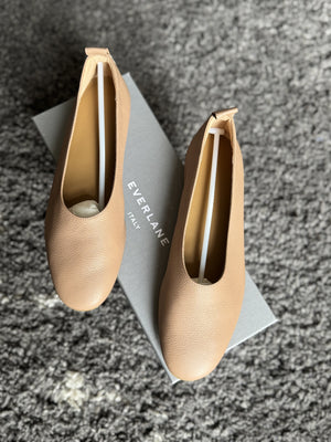 EVERLANE | Nude Pumps