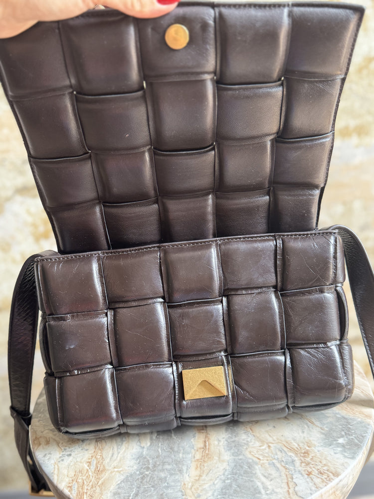 BOTTEGA VENETA | Padded Cassette  Bag| Chocolate