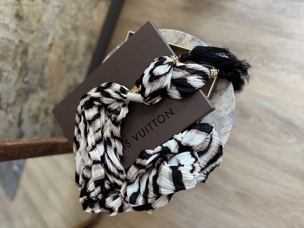 LOUIS VUITTON | Tassel Scarf