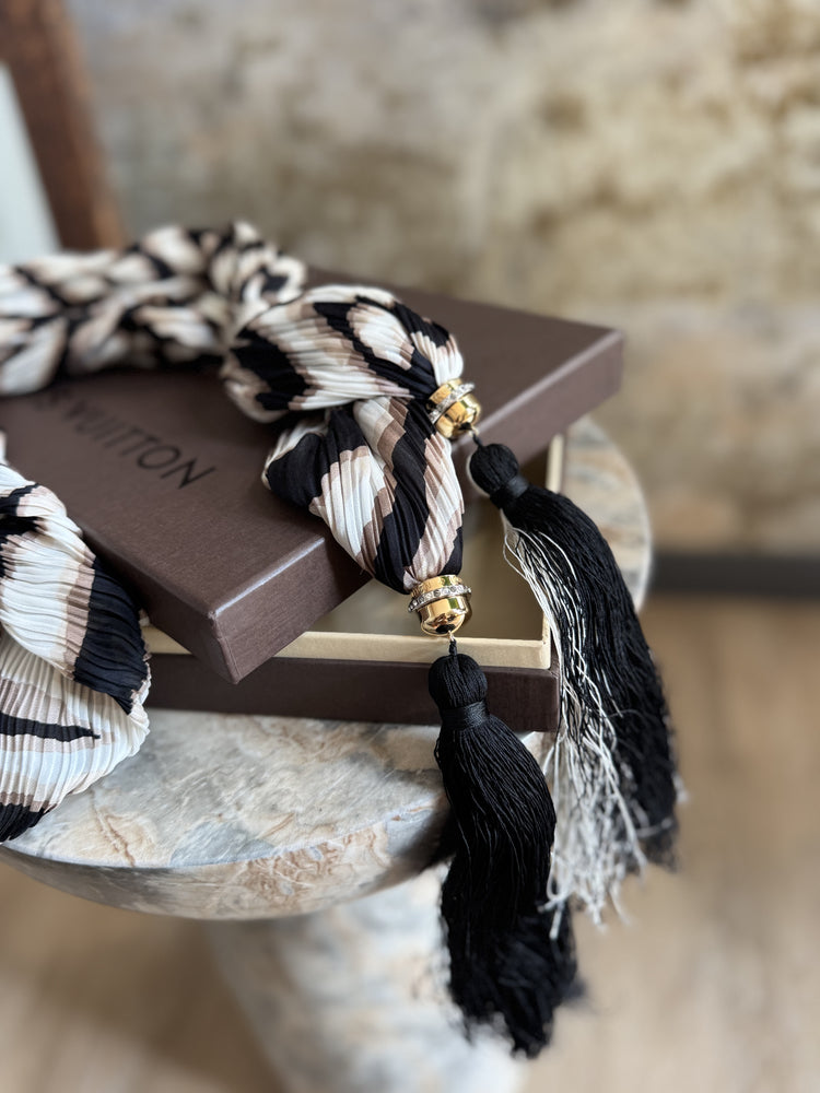 LOUIS VUITTON | Tassel Scarf