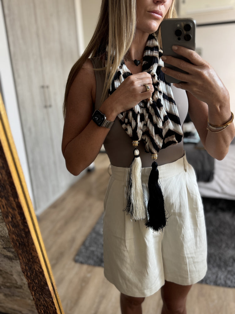 LOUIS VUITTON | Tassel Scarf